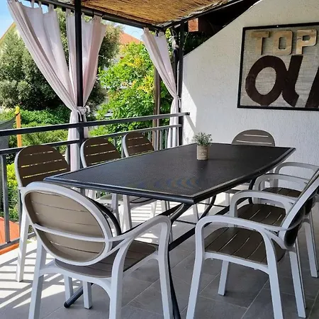 Art House Krk בית נופש